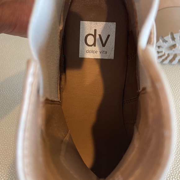 Dolce Vita Rielle Lug Sole Ankle Boots ~NEW~ - Picture 5 of 6